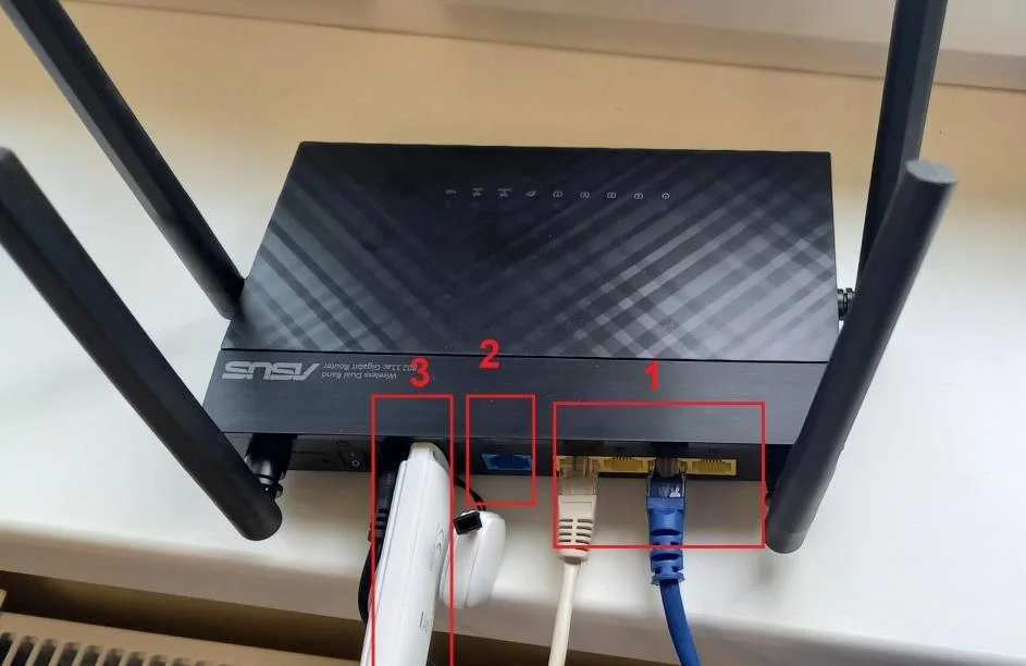 Роутер ClimaVisa з підписаними групами портів: 1 — LAN, 2 — WAN, 3 — USB