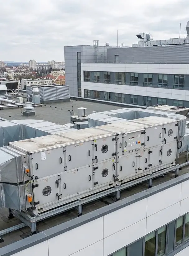 Вентиляційна установка Clima Gold на даху лікарняного корпусу